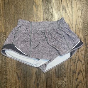 Lululemon Hotty Hot shorts 2.5”